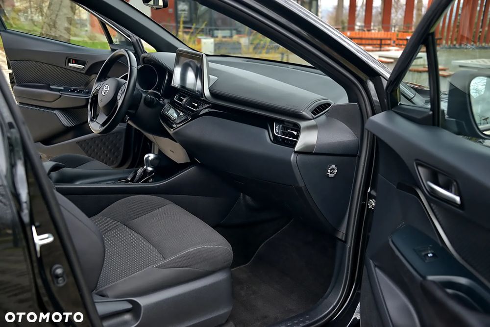 Toyota C-HR - 29