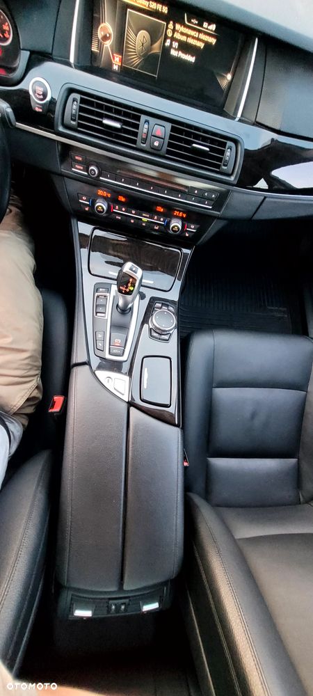 BMW Seria 5 528i xDrive - 21