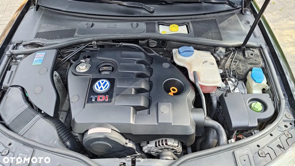 Volkswagen Passat 1.9 TDI Comfortline - 14