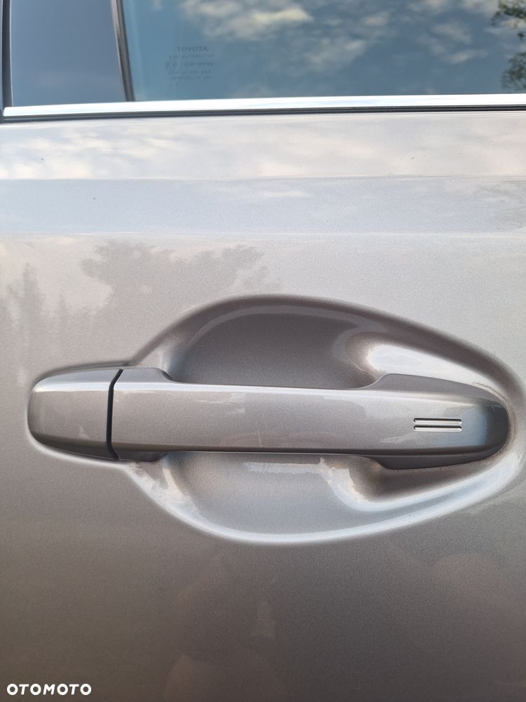 Toyota Auris 1.6 Dynamic - 14