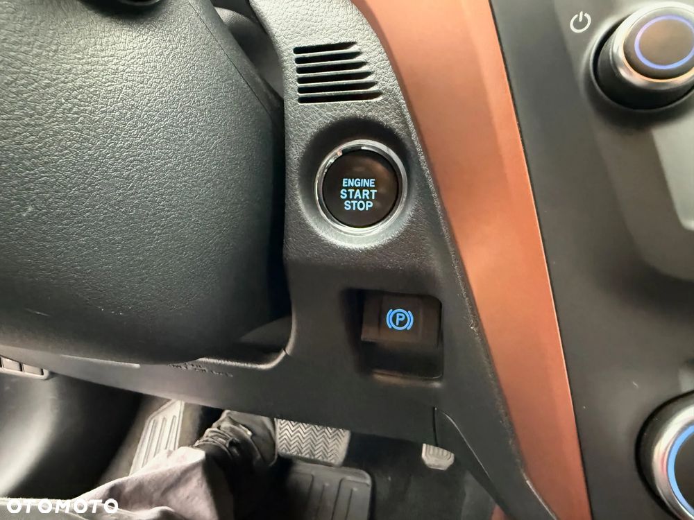 Toyota Avensis 2.0 Multidrive S Executive - 22