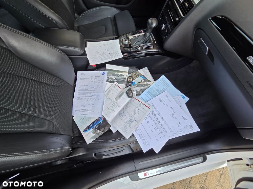 Audi A4 Avant 2.0 TDI Quattro S tronic - 29