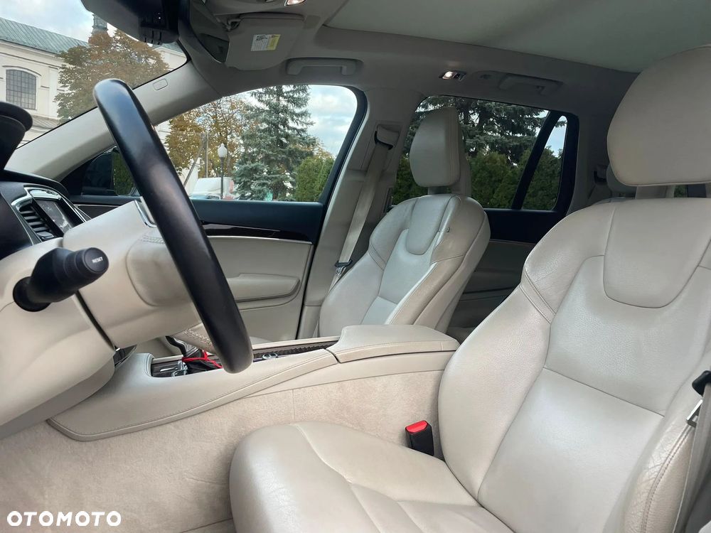 Volvo XC 90 T6 AWD Momentum 7os - 28