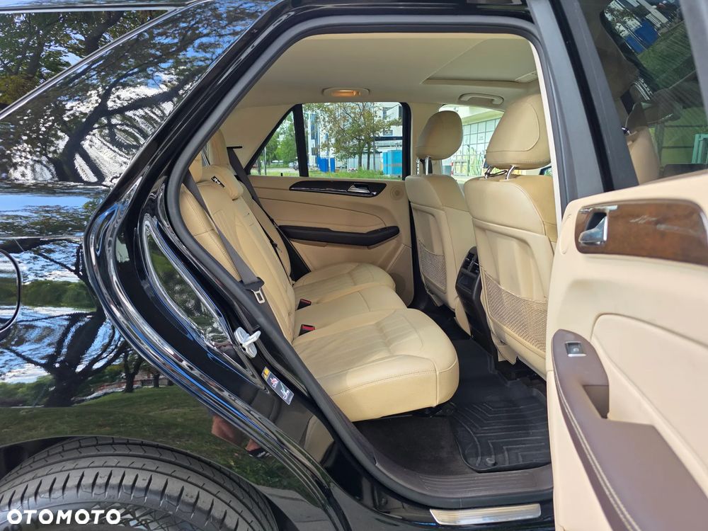 Mercedes-Benz GLE - 33