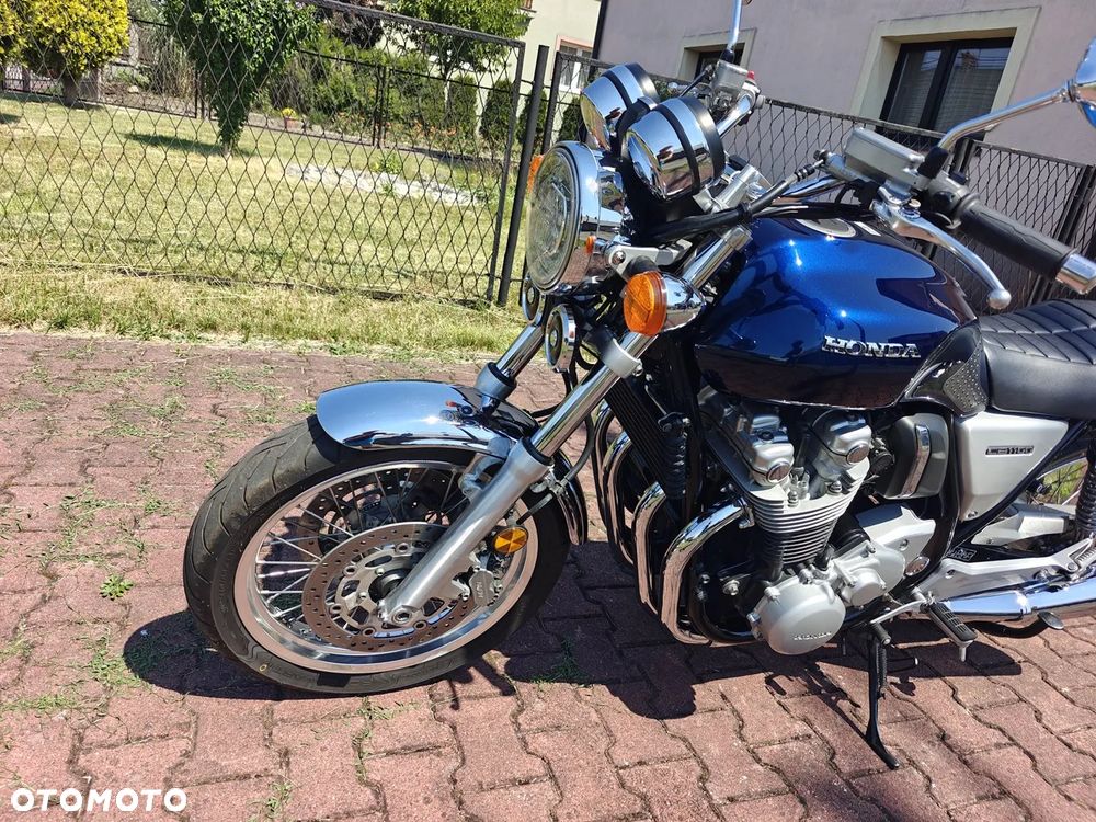 Honda CB - 22