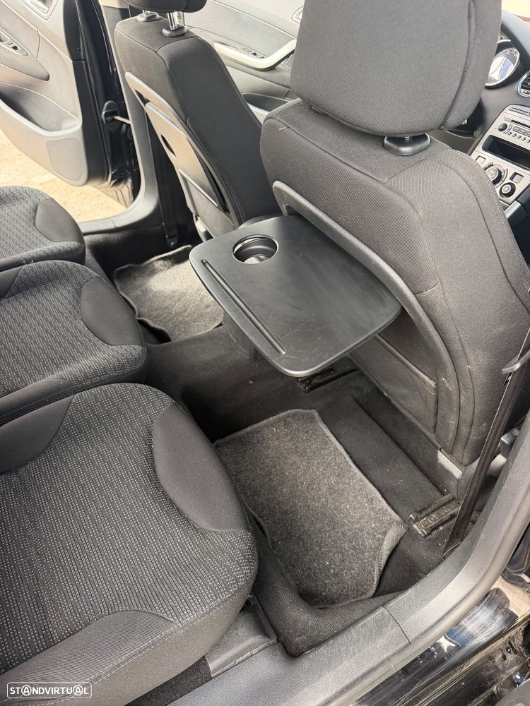 Peugeot 308 SW - 12
