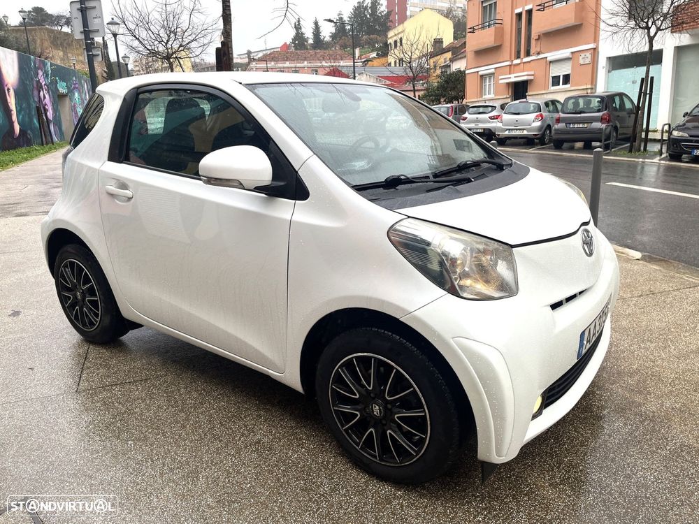 Toyota iQ 1.0 VVT-i 2 EP - 1