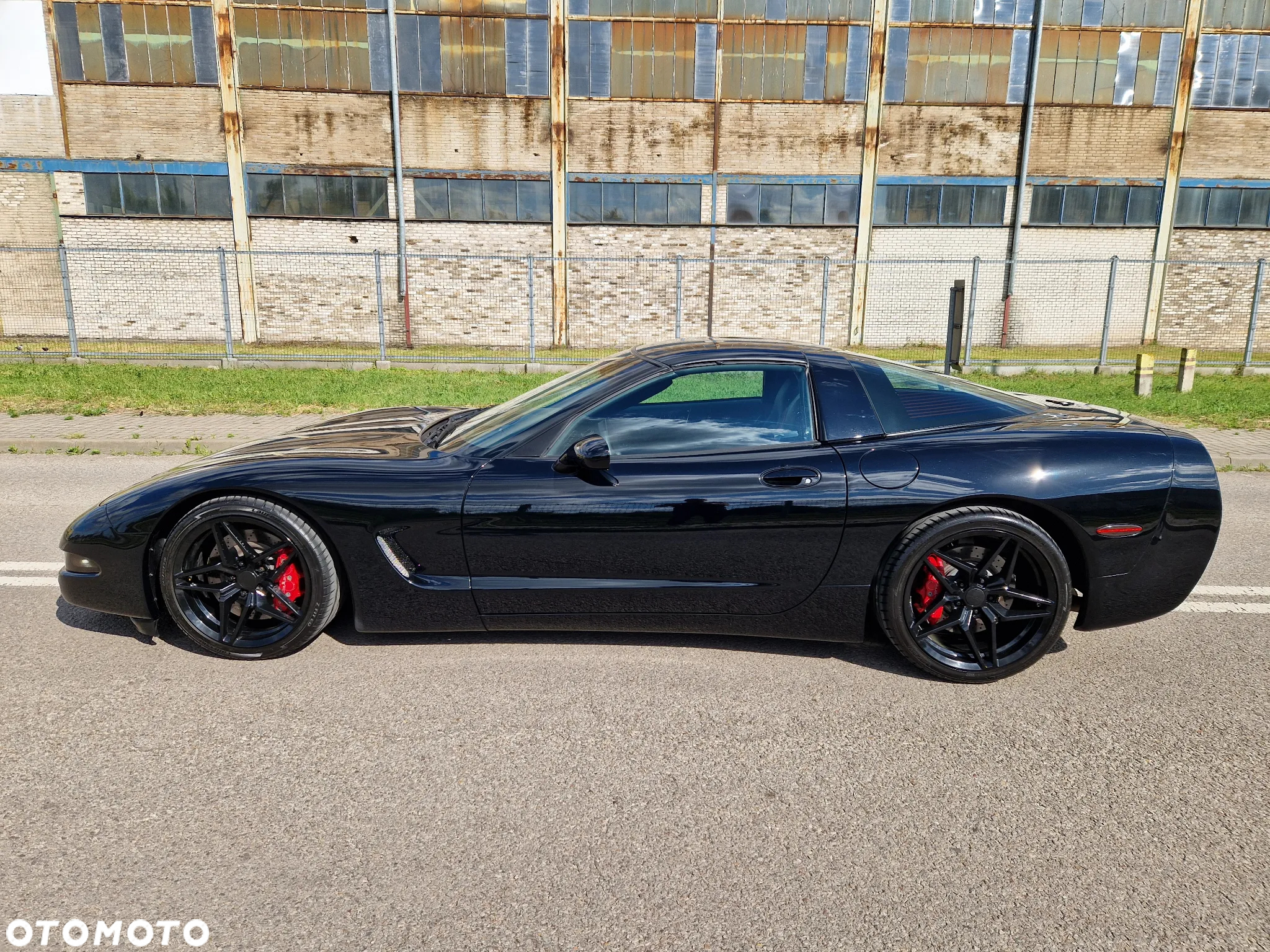 Chevrolet Corvette - 3