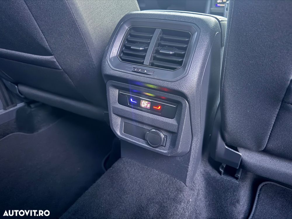 Volkswagen Tiguan - 11