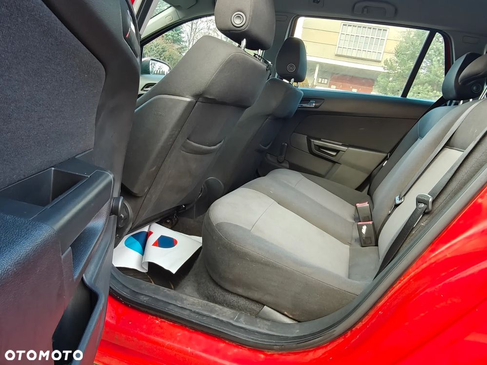 Opel Astra 1.9 CDTI DPF Cosmo - 12