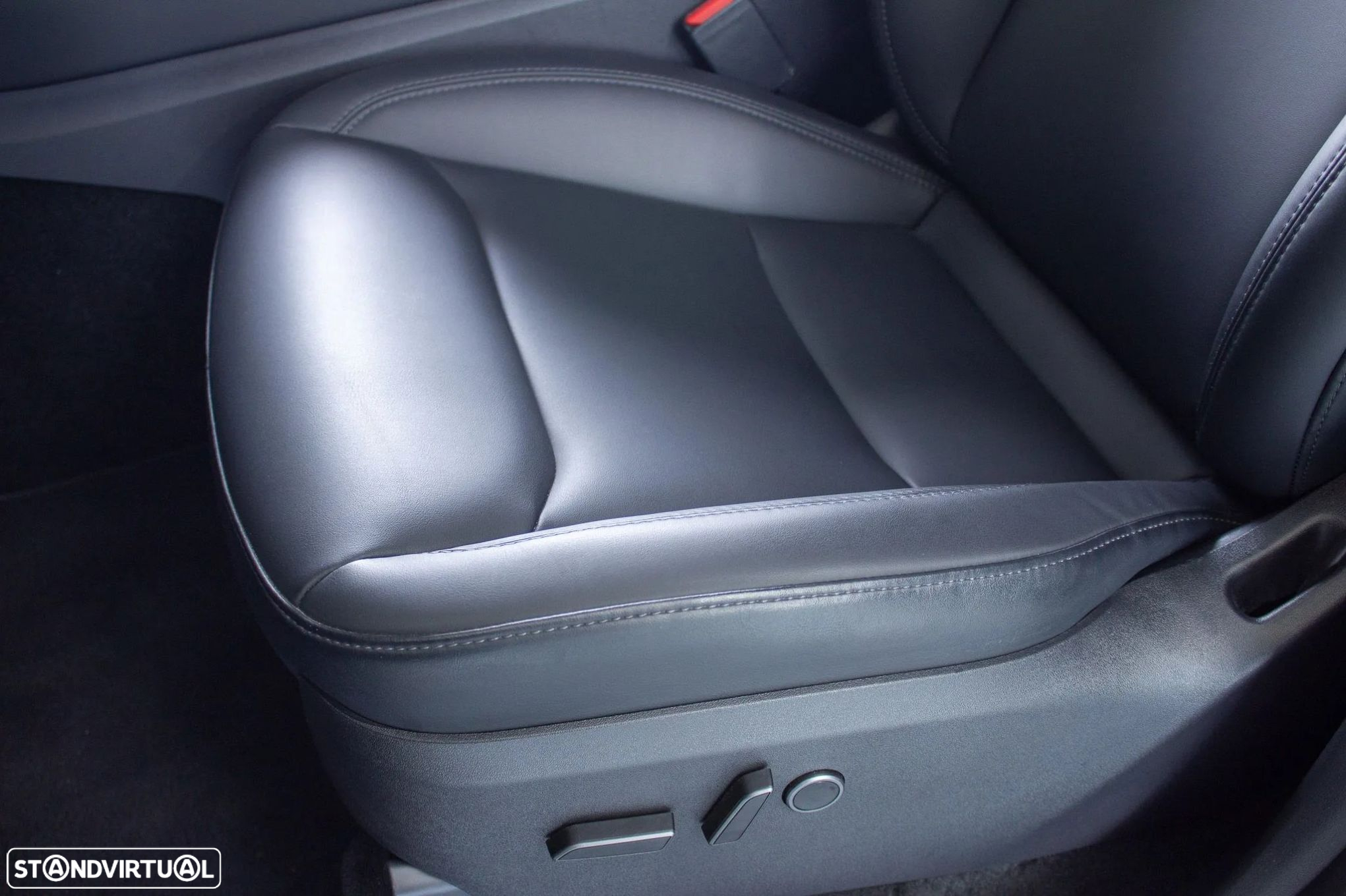 Tesla Model Y Performance Dual Motor AWD - 7