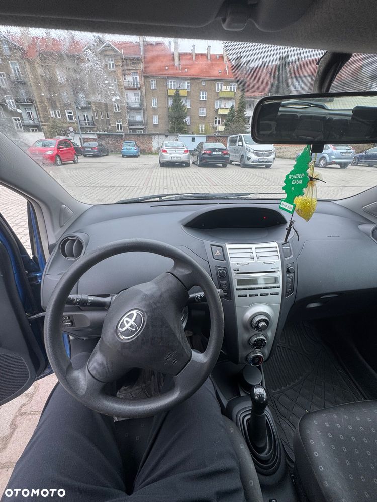 Toyota Yaris 1.0 Luna A/C - 6