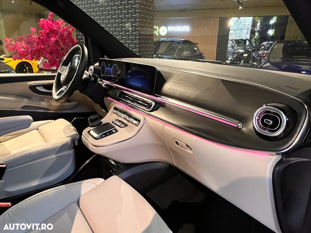 Mercedes-Benz V 300 d Lang 4Matic 9G-TRONIC Special Edition Avantgarde - 32