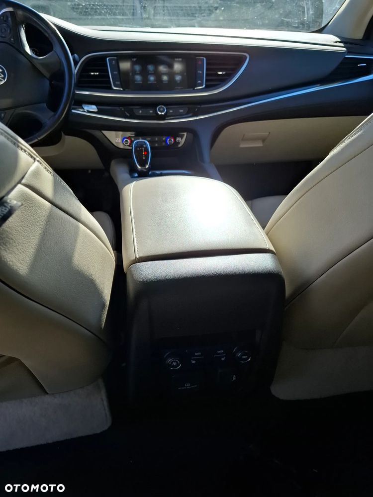 Buick Enclave - 17