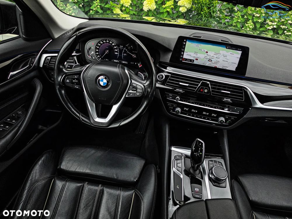 BMW Seria 5 525d Sport Line - 22