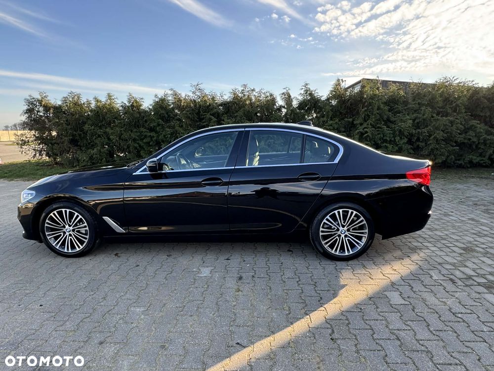 BMW Seria 5 530i Sport Line - 23