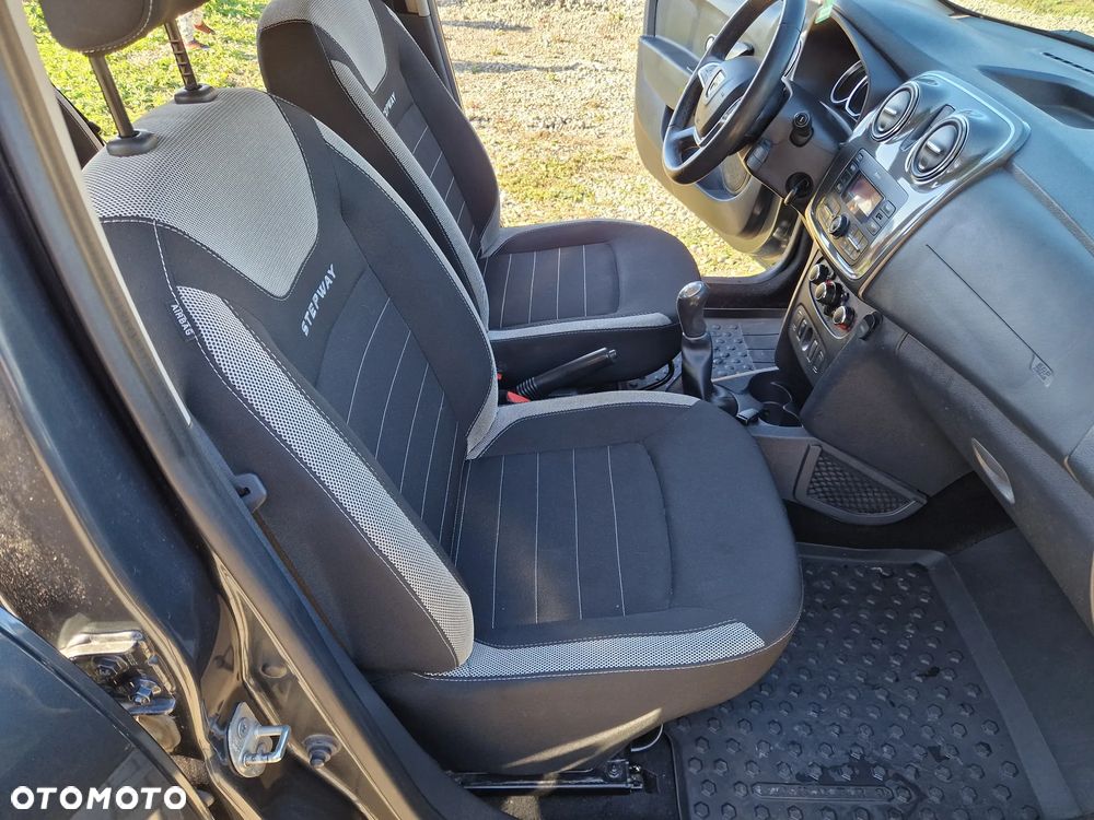 Dacia Sandero 0.9 TCe Laureate - 34