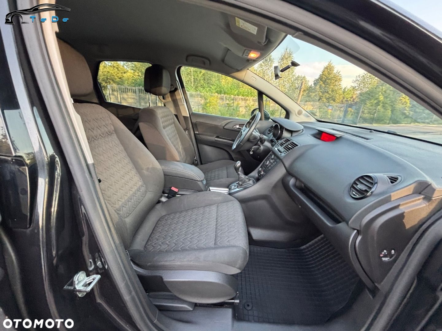 Opel Meriva 1.4 T Design Edition S&S - 25