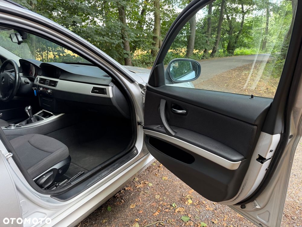 BMW Seria 3 320d DPF - 15