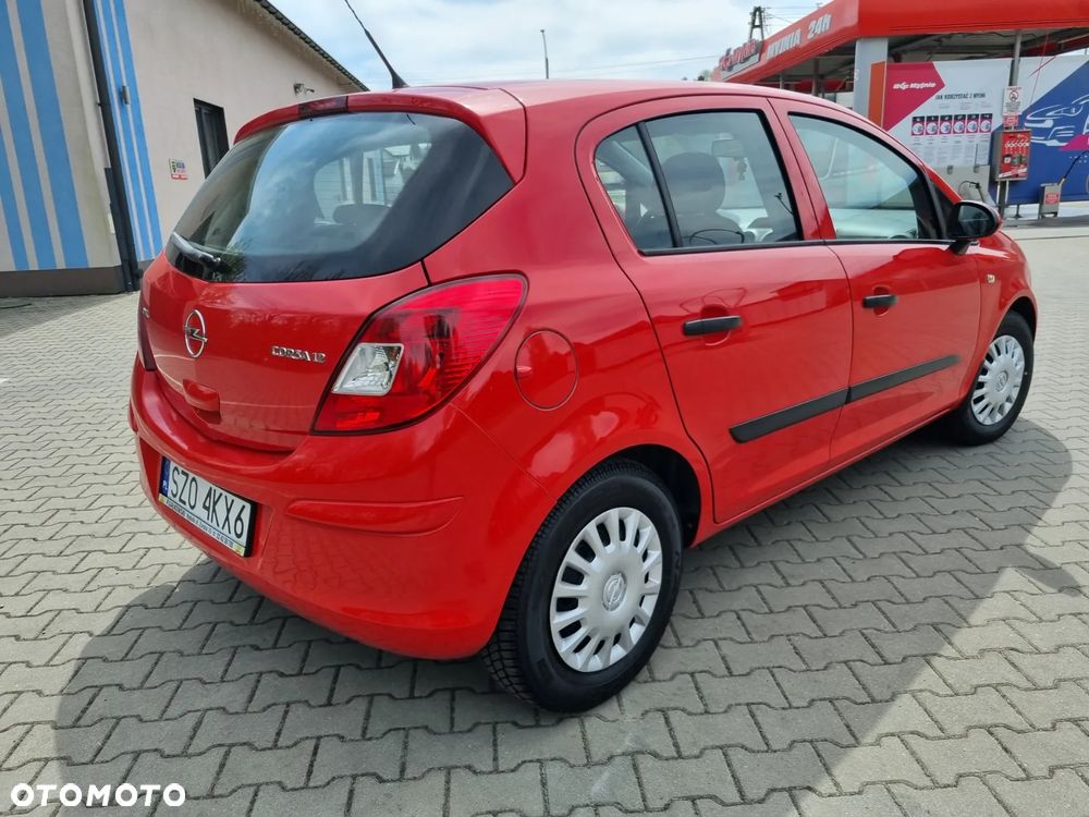 Opel Corsa 1.2 16V Essentia - 7