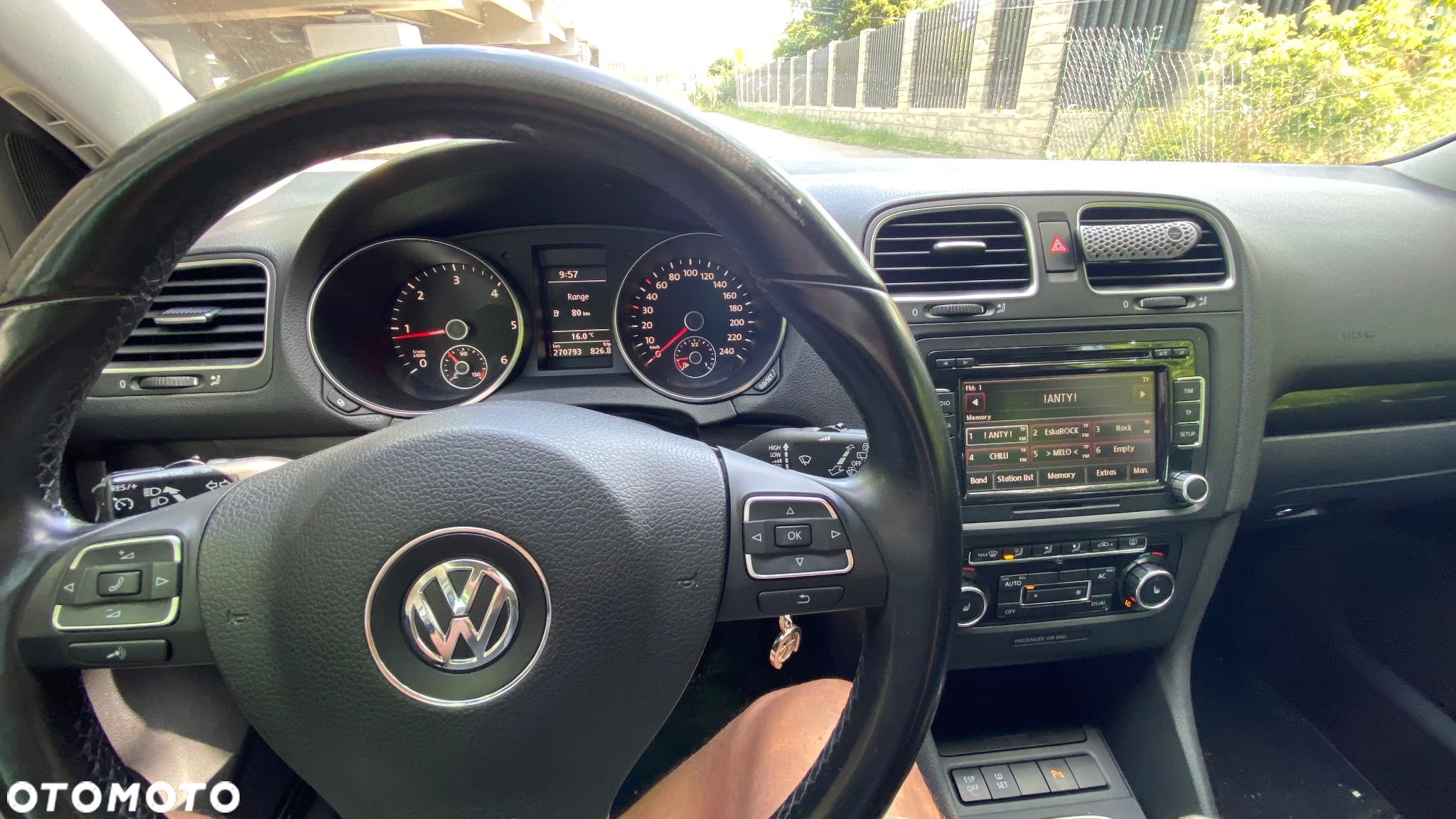 Volkswagen Golf - 10