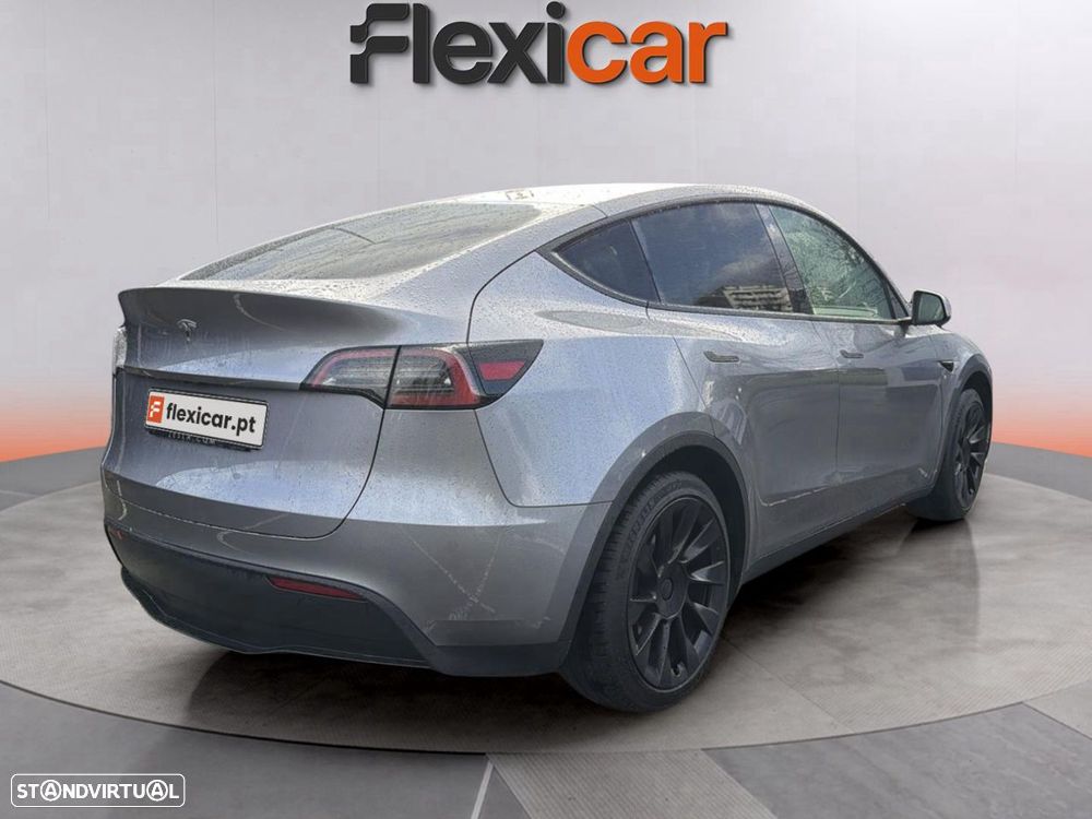 Tesla Model Y - 6