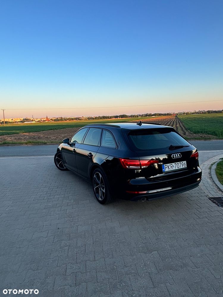 Audi A4 Avant - 4
