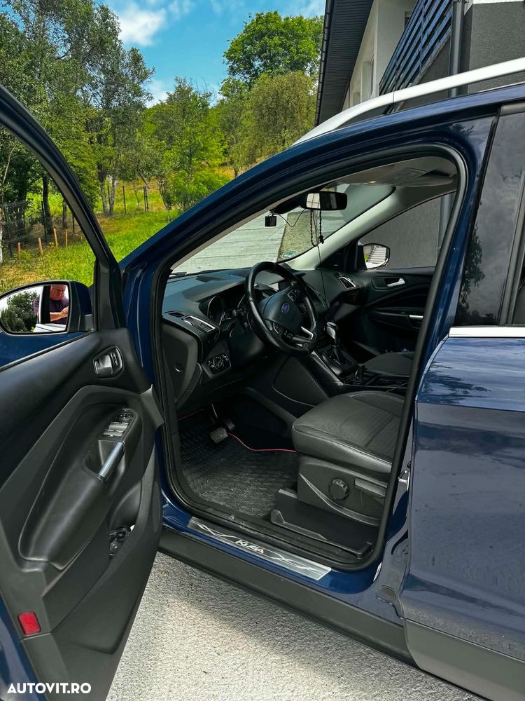 Ford Kuga 2.0 TDCi 4WD Powershift Titanium - 4