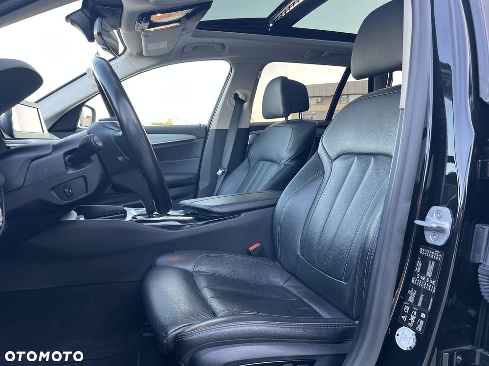 BMW Seria 5 530d xDrive - 17