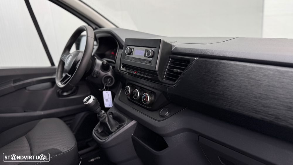 Renault Trafic 2.0 dCi L1 H2 Fase III - 16