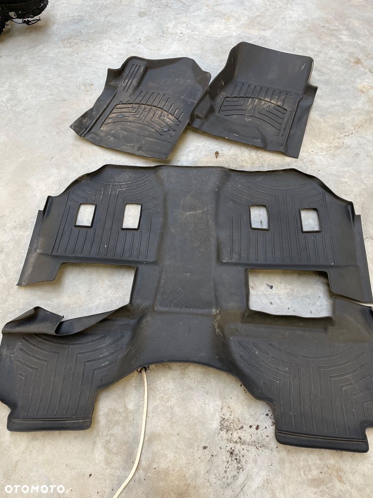 Gumowe dywaniki cadillac 2018 - 1