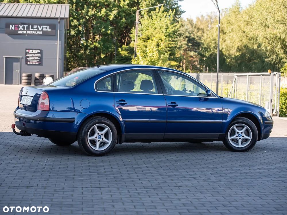 Volkswagen Passat - 15