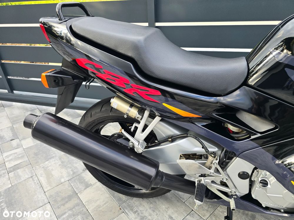 Honda CBR - 16