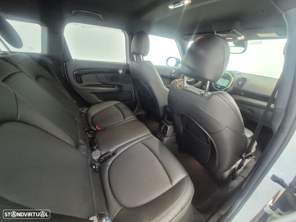 MINI Countryman Cooper SE ALL4 Auto - 27