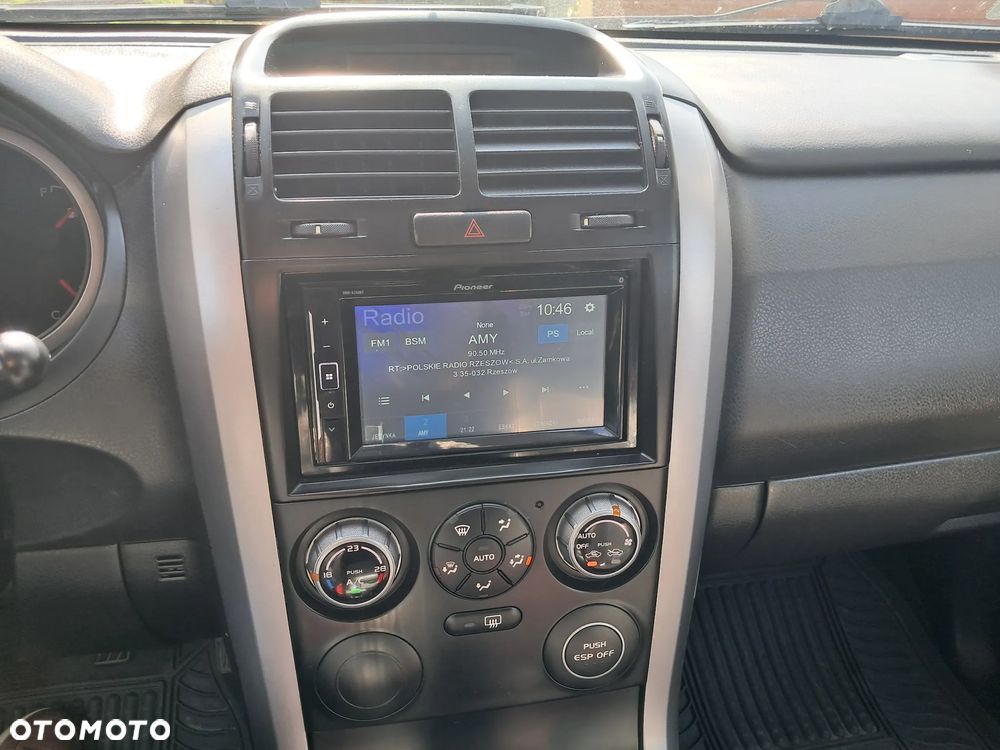 Suzuki Grand Vitara 1.6 De luxe - 13