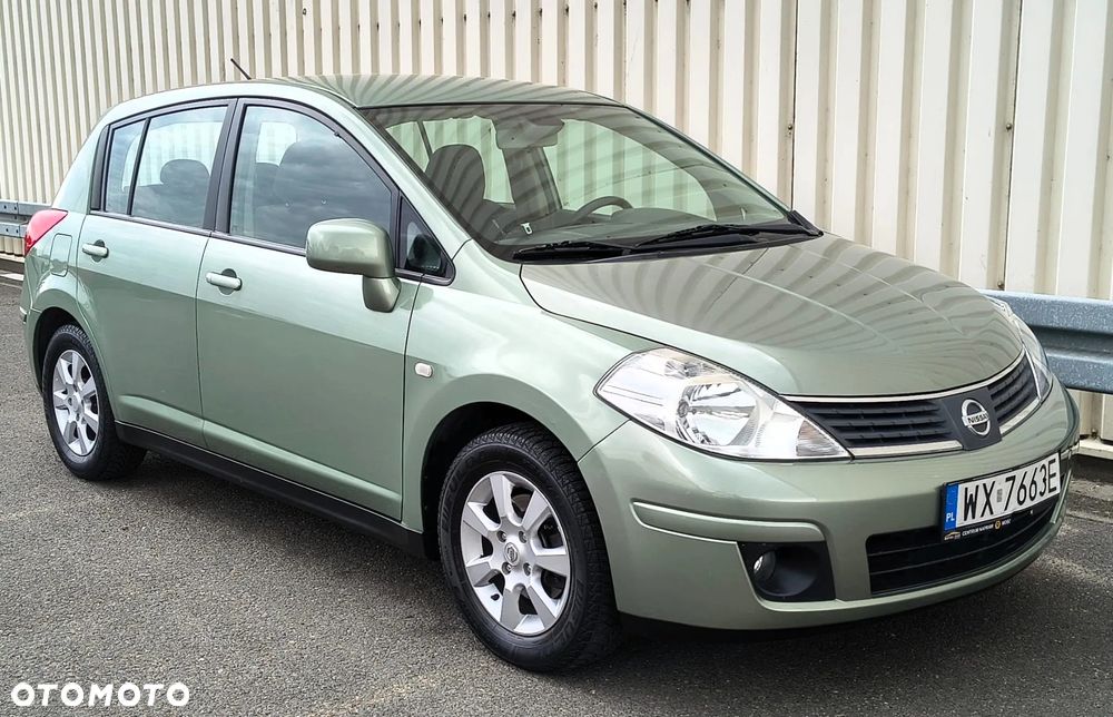 Nissan Tiida 1.6 Acenta - 2
