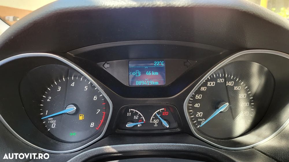 Ford Focus 1.0 EcoBoost Start-Stopp-System TREND - 24