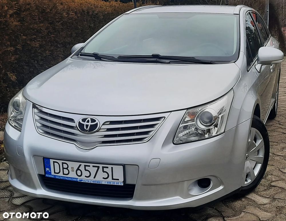 Toyota Avensis Combi 1.6 Comfort - 2