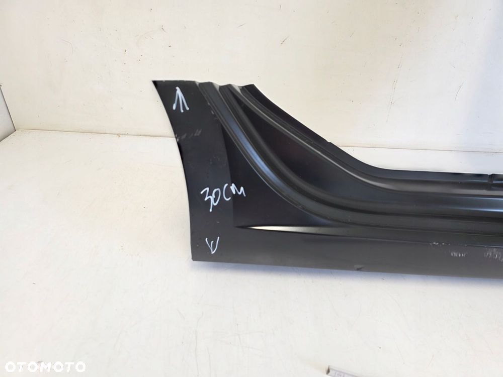 Próg prawy tył poszycie SEAT Ibiza V 5 6F0 - 3