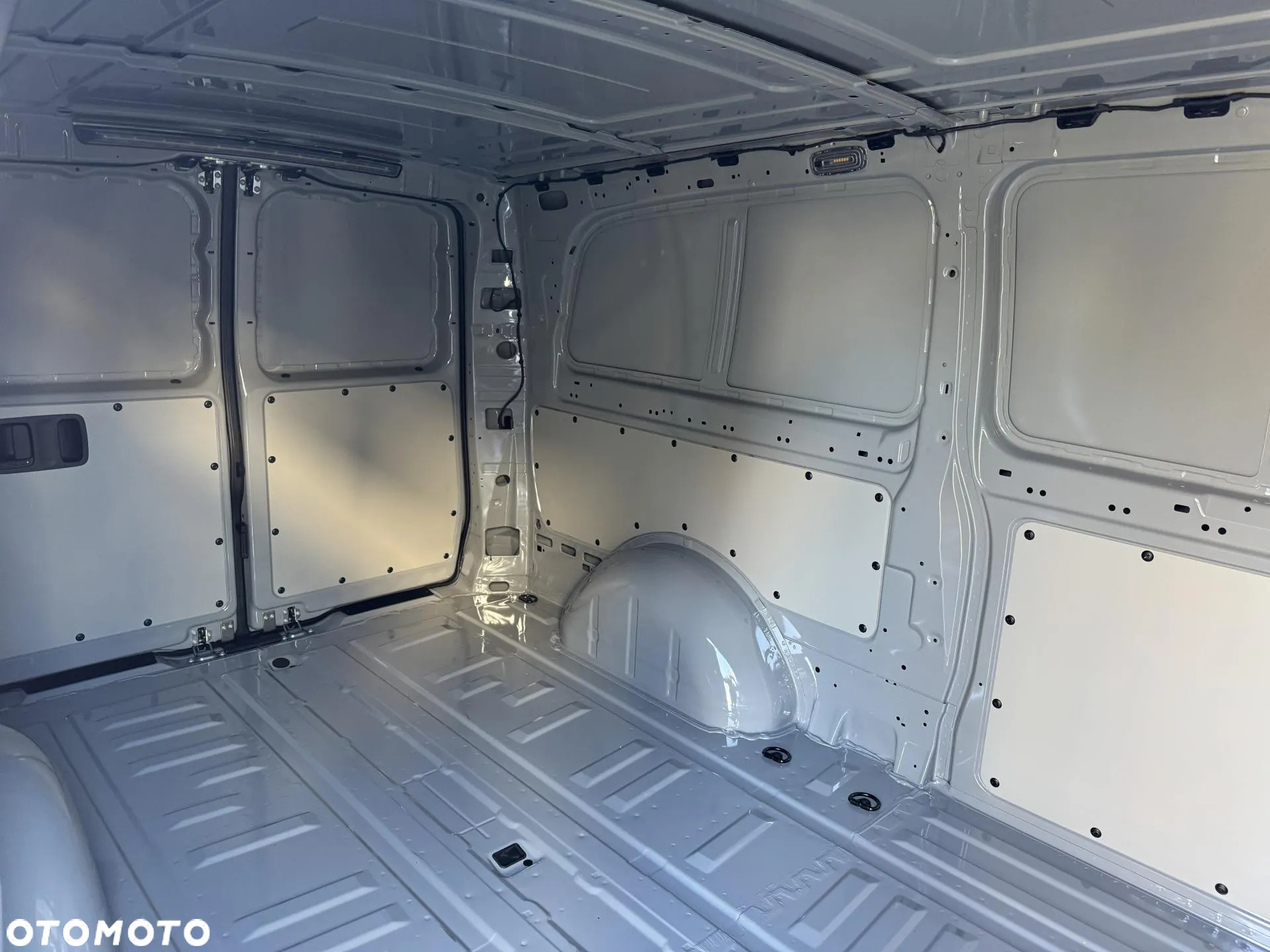 Mercedes-Benz Vito - 9