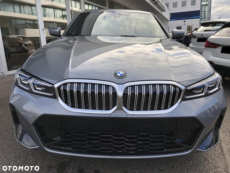 BMW Seria 3 318i M Sport - 8