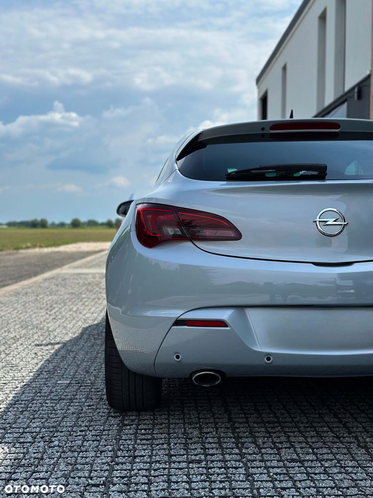 Opel Astra 2.0 CDTI ecoFLEX Start/Stop - 9