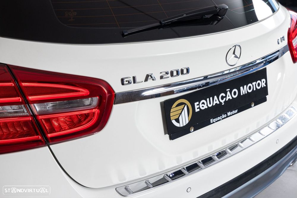 Mercedes-Benz GLA 200 d Urban - 9