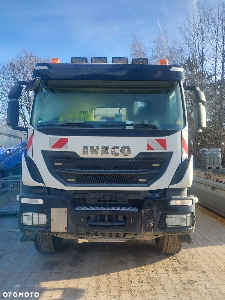 Iveco AD340T - 2