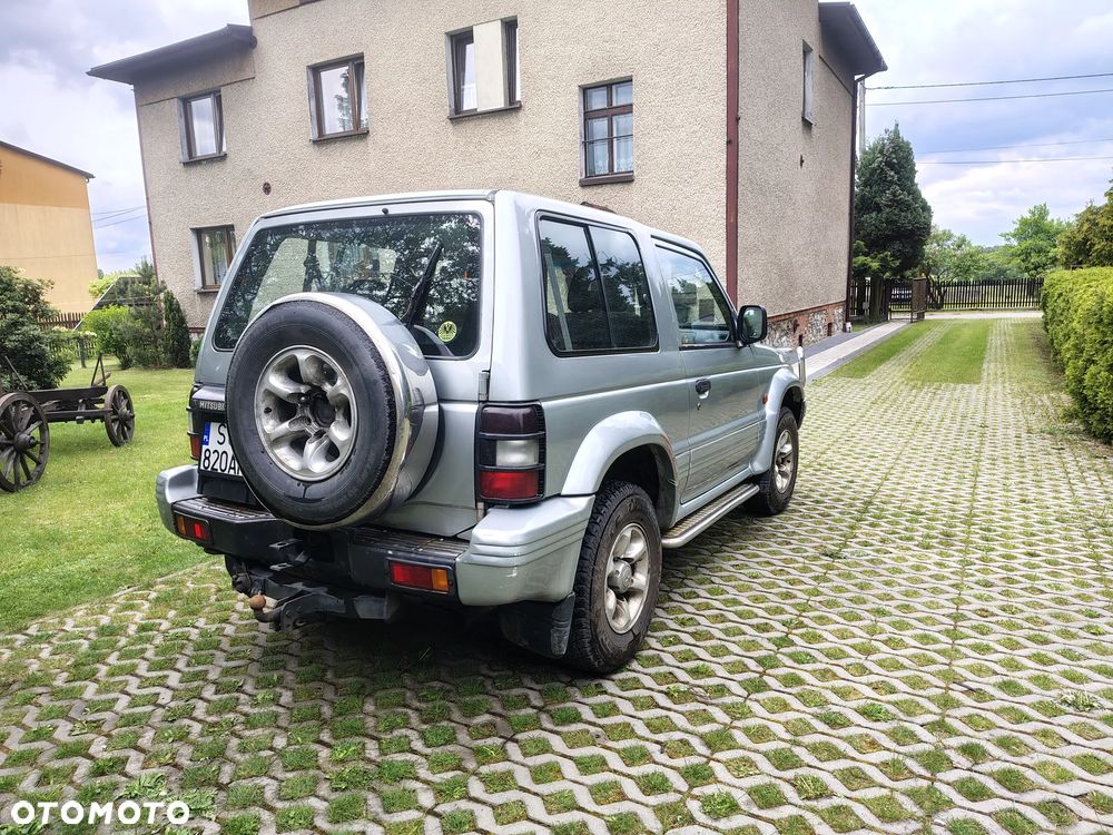 Mitsubishi Pajero - 9