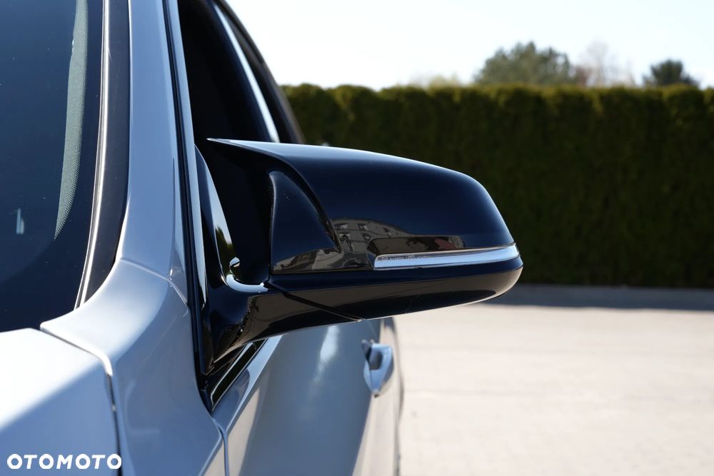 BMW Seria 3 325d - 20