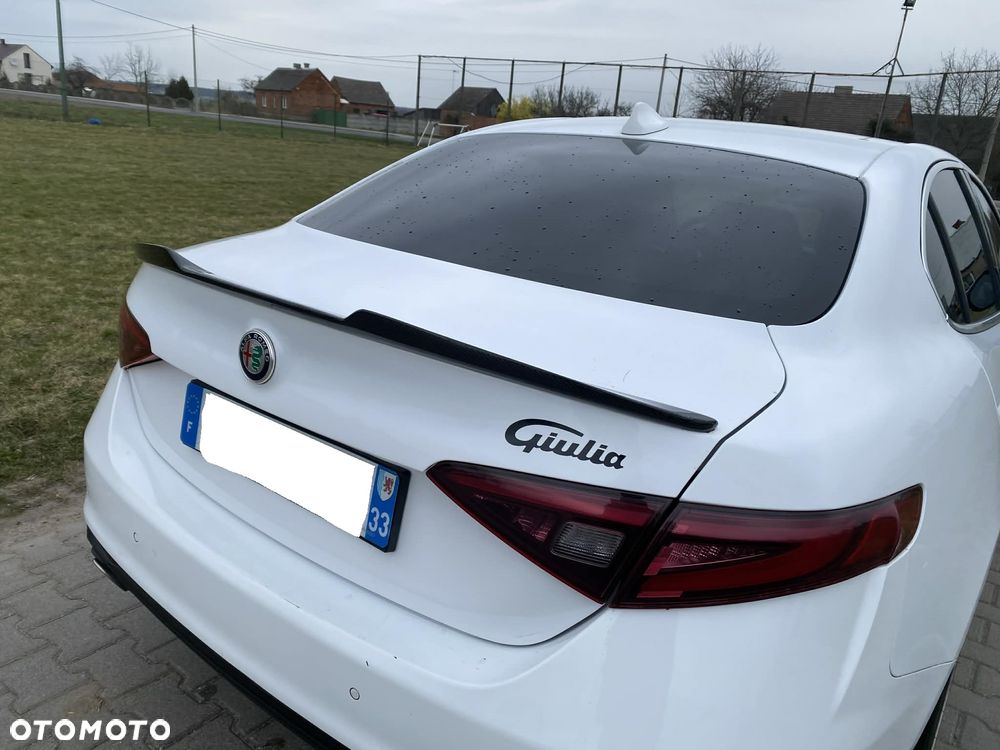 Alfa Romeo Giulia 2.2 AT8 Super - 23