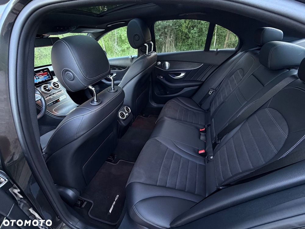 Mercedes-Benz Klasa C 400 4-Matic 9G-TRONIC - 21