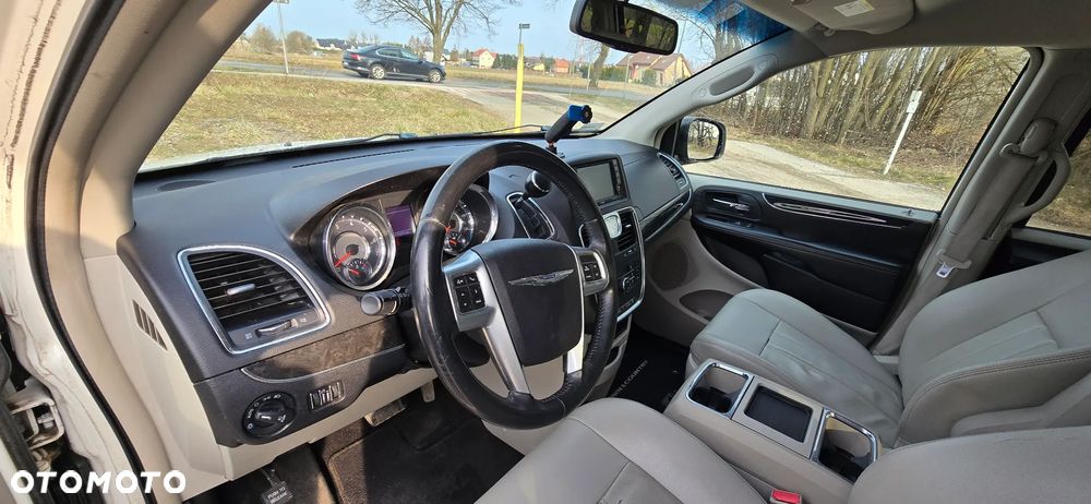 Chrysler Town & Country 3.6 Touring - 15