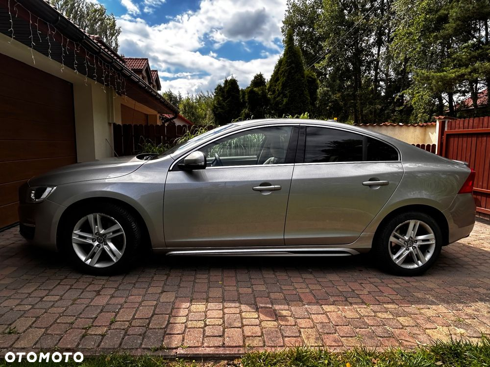 Volvo S60 T3 Summum - 4